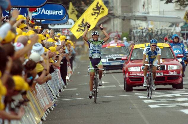 Juan Miguel Mercado (Spanien Agritubel, li.) gewinnt die 10. Etappe der Tour de France 2006 vor Cyril Dessel (Frankreich AG2R Prevoyance) - Radsport Herren 93. Tour de France, ProTour, Straßenradsport, Straße, Rad Totale 2006 10. Etappe: Cambo les Bains - Pau Freude, Begeisterung, Radsport Herren 93. Tour de France, ProTour, Straßenradsport, Straße, Rad Totale 2006 10. Etappe: Cambo les Bains - Pau Freude, Begeisterung,