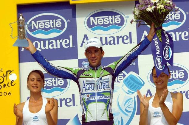 Juan Miguel Mercado (Spanien Agritubel) gewinnt die 10. Etappe der Tour de France 2006 - Radsport Herren 93. Tour de France, ProTour, Straßenradsport, Straße, Rad, Nahrungs und Genussmittel, Nestle Aquarel Gruppe 2006 10. Etappe: Cambo les Bains - Pau Freude, Radsport Herren 93. Tour de France, ProTour, Straßenradsport, Straße, Rad, Nahrungs und Genussmittel, Nestle Aquarel Gruppe 2006 10. Etappe: Cambo les Bains - Pau Freude,