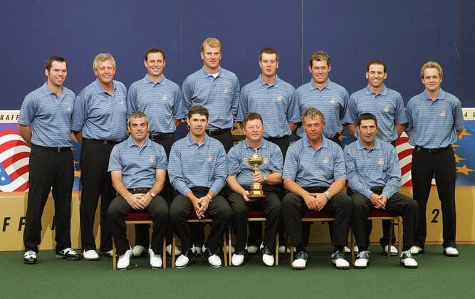 Team Europa, hi.v.li.: Paul Casey (England), Colin Montgomerie (Schottland), David Howell (England), Robert Karlsson, Henrik Stenson (beide Schweden), Lee Westwood (England), Sergio Garcia (Spanien).. - (STR20060721022) Golf Herren Ryder Cup 2006, Rydercup, PGA Tour, Vorstellung, Präsentation, Pressetermin Totale Mc Ginley, Mac, MacGinley, Straffan Golf Herren Ryder Cup 2006, Rydercup, PGA Tour, Vorstellung, Präsentation, Pressetermin Totale Mc Ginley, Mac, MacGinley, Straffan