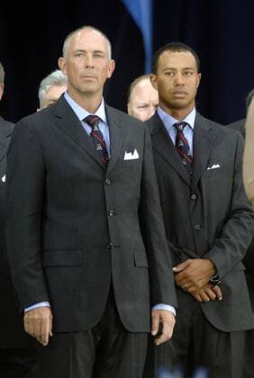 Kapitän Tom Lehman (li.) und Eldrick Tiger Woods (beide Team USA) anlässlich der Eröffnungsfeier zum Ryder Cup 2006 - (STR20060721028) Golf Herren Ryder Cup 2006, Rydercup, PGA Tour, Eröffnung, Eröffnungszeremonie, Zeremonie Gruppe Straffan Golf Herren Ryder Cup 2006, Rydercup, PGA Tour, Eröffnung, Eröffnungszeremonie, Zeremonie Gruppe Straffan