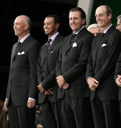 Eröffnungsfeier des Ryder Cup 2006, v.re.: Jim Furyk, Phil Mickelson, Eldrick Tiger Woods, Kapitän Tom Lehmann (alle Team USA) - (STR2006092159) Golf Herren Ryder Cup 2006, Rydercup, PGA Tour, Eröffnung, Eröffnungszeremonie, Zeremonie Gruppe Straffan Golf Herren Ryder Cup 2006, Rydercup, PGA Tour, Eröffnung, Eröffnungszeremonie, Zeremonie Gruppe Straffan