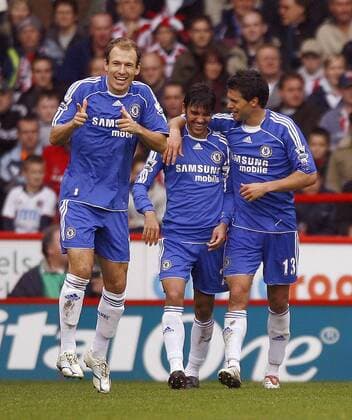 Torjubel Chelsea, v.li.: Arjen Robben, Paulo Ferreira und Michael Ballack - EDITORIAL USE ONLY. No use with unauthorised audio, video, data, fixture lists, club league logos or live services. Online in-match use limited to 120 images, no video emulation. No use in betting, games or single club league player publications. Fußball Herren English Premier League 2006 2007, 1. Englische Liga, Chelsea FC London Gruppe Sheffield Freude, Begeisterung, Kameradschaft, Fußball Herren English Premier League 2006 2007, 1. Englische Liga, Chelsea FC London Gruppe Sheffield Freude, Begeisterung, Kameradschaft,