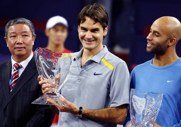 Roger Federer (Schweiz, Mitte) gewinnt den Masters Cup 2006 - Tennis WM Herren Masters Cup 2006, MastersCup, ATP WM, Tour, Series, Finale, Endspiel Gruppe Shanghai Freude, Tennis WM Herren Masters Cup 2006, MastersCup, ATP WM, Tour, Series, Finale, Endspiel Gruppe Shanghai Freude,