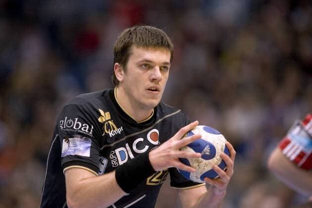 Siarhei Rutenka (Ciudad Real) am Ball Handball Herren Clubteams EM 2006, Vereinseuropameisterschaft für Vereinsmannschaften, Vereins, Vereine, Club, Einzelbild Köln Handball Herren Clubteams EM 2006, Vereinseuropameisterschaft für Vereinsmannschaften, Vereins, Vereine, Club, Einzelbild Köln