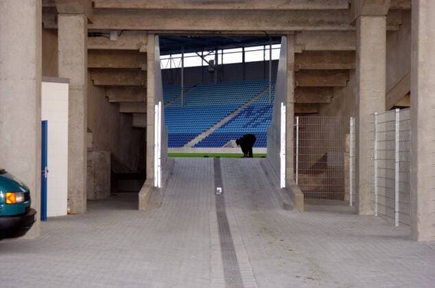 Fußball, Stadiongeschichte 1. FC Magdeburg Einblick über die Zufahrt in das neue Magdeburger Ernst Grube Stadion Fußball Herren Regionalliga Nord 2006 2007, 3. Liga, 1. FC Magdeburg, Fotostory, Vereinsstory, Stadionstory, Vdig Totale Ernst Grube Stadion Magdeburg Fußball Herren Regionalliga Nord 2006 2007, 3. Liga, 1. FC Magdeburg, Fotostory, Vereinsstory, Stadionstory, Vdig Totale Ernst Grube Stadion Magdeburg