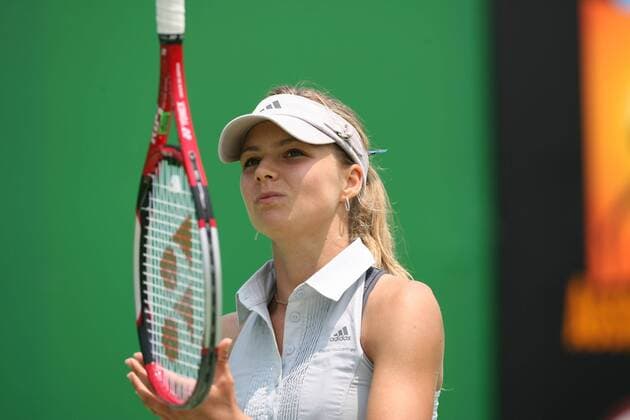 Maria Kirilenko (Rußland) balanciert ihr Racket Tennis Damen Australian Open 2007, Grand Slam, WTA Tour, Einzelbild Melbourne Nachdenklichkeit, Enttäuschung, Tennis Damen Australian Open 2007, Grand Slam, WTA Tour, Einzelbild Melbourne Nachdenklichkeit, Enttäuschung,