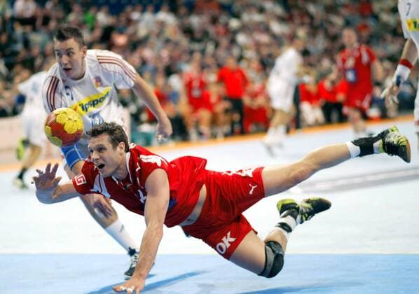 Michael Knudsen (Dänemark, re.) gegen Filip Jicha (Tschechien) Handball WM Herren WM 2007, Länderspiel, Nationalteam, Hauptrunde, Gruppe II, Nationaltrikot Gruppe Mannheim Dynamik, Handball WM Herren WM 2007, Länderspiel, Nationalteam, Hauptrunde, Gruppe II, Nationaltrikot Gruppe Mannheim Dynamik,