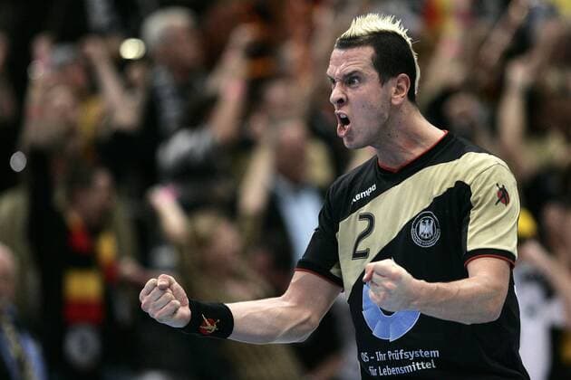 Ja wir sind Weltmeister - Pascal Hens (Deutschland) schreit lautstark seine Freude über den WM Titel 2007 heraus Handball WM Herren WM 2007, Länderspiel, Nationalteam, Nationaltrikot, Finale, Endspiel, Einzelbild Köln Freude, Begeisterung, Handball WM Herren WM 2007, Länderspiel, Nationalteam, Nationaltrikot, Finale, Endspiel, Einzelbild Köln Freude, Begeisterung,