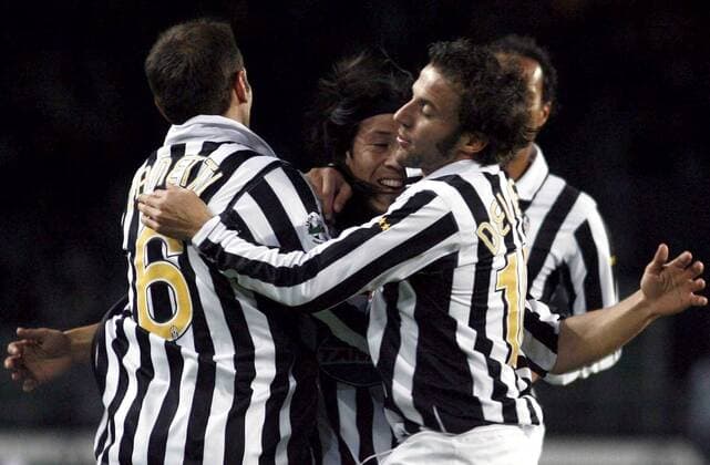 Torjubel Juventus Turin v.re.: Alessandro del Piero, Mauro Camoranesi und Cristiano Zanetti - Fußball Herren Serie B 2006 2007, 2. Italienische Liga, Juventus Turin, Juve, Vdig Gruppe Turin Freude, Begeisterung, Fußball Herren Serie B 2006 2007, 2. Italienische Liga, Juventus Turin, Juve, Vdig Gruppe Turin Freude, Begeisterung,