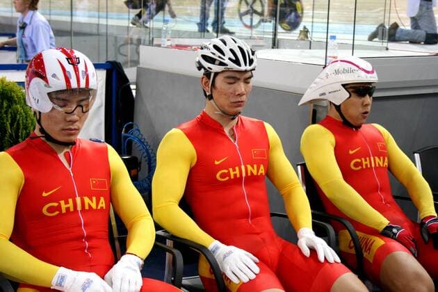 Konzentrationsphase China mit Yong Feng, Feng Lin und Lei Zheng - Radsport WM Herren WM 2007, Rad, Bahn, Halle, Indoor, Bahnrad, Bahnradsport, Gruppe o0 Teamsprint, Team Sprint Palma de Mallorca Konzentration, Radsport WM Herren WM 2007, Rad, Bahn, Halle, Indoor, Bahnrad, Bahnradsport, Gruppe o0 Teamsprint, Team Sprint Palma de Mallorca Konzentration,