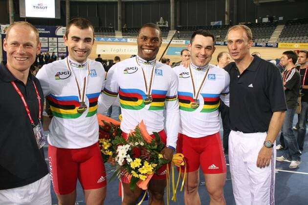 Weltmeister Frankreich, v.li.: Mickael Bourgain, Gregory Bauge und Arnaud Tournant - Radsport WM Herren WM 2007, Rad, Bahn, Halle, Indoor, Bahnrad, Bahnradsport, Gruppe o0 Teamsprint, Palma de Mallorca Freude, Radsport WM Herren WM 2007, Rad, Bahn, Halle, Indoor, Bahnrad, Bahnradsport, Gruppe o0 Teamsprint, Palma de Mallorca Freude,