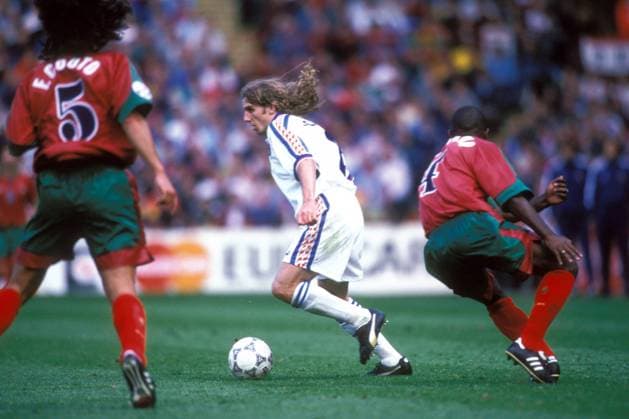 Karel Poborsky (Tschechien, Mitte) am Ball Fußball Länderspiel Herren EM 1996, Nationalmannschaft, Nationaltrikot, Viertelfinale, Tschechien - Portugal 1:0, Vdia Gruppe Birmingham Dynamik, Fußball Länderspiel Herren EM 1996, Nationalmannschaft, Nationaltrikot, Viertelfinale, Tschechien - Portugal 1:0, Vdia Gruppe Birmingham Dynamik,