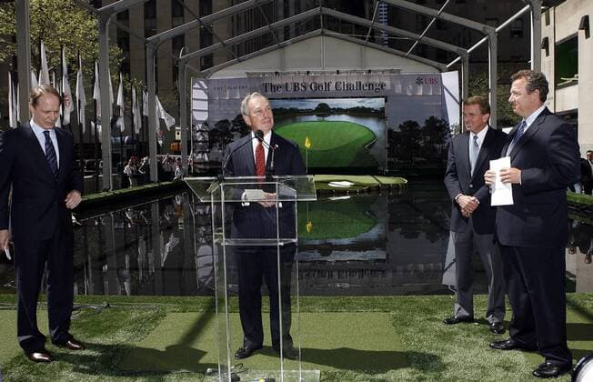 PR zur Players Championship v.li.: Tom Madden Managing Director Tishman Speyer, Michael Bloomberg, Bürgermeister NY, PGA Tour Commissioner Tim Finchem und Robert Wolf (alle USA), CEO UBS Group America - (NYP20070503114) Golf Herren UBS Golf Challenge 2007, PGA Tour, THE PLAYERS Championship, Pressetermin, Vdig Gruppe New York, NY, N.Y. Golf Herren UBS Golf Challenge 2007, PGA Tour, THE PLAYERS Championship, Pressetermin, Vdig Gruppe New York, NY, N.Y.