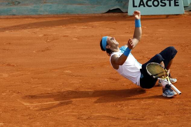 Rafael Nadal (Spanien) jubelt nach dem Sieg bei den French Open 2007 - Tennis Herren French Open 2007, Grand Slam, ATP Tour, Endspiel, Finale Einzelbild Roland Garros Paris Begeisterung, Freude, Tennis Herren French Open 2007, Grand Slam, ATP Tour, Endspiel, Finale Einzelbild Roland Garros Paris Begeisterung, Freude,