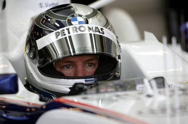 Sebastian Vettel (Deutschland BMW Sauber) im Cockpit seines Boliden Motorsport Grand Prix Herren Großer Preis der USA 2007, Formel 1 Weltmeisterschaft, F1, F, GP, WM, Freies Training Einzelbild Indianapolis Motorsport Grand Prix Herren Großer Preis der USA 2007, Formel 1 Weltmeisterschaft, F1, F, GP, WM, Freies Training Einzelbild Indianapolis