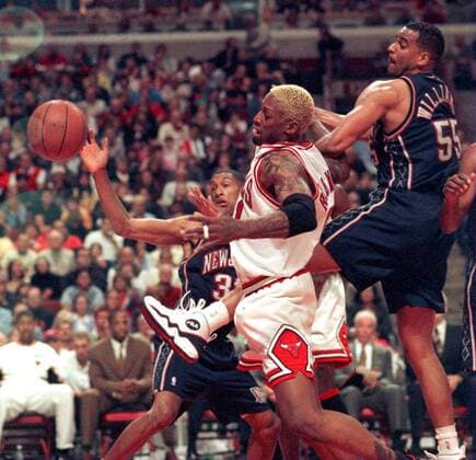 Dennis Rodman (Chicago Bulls, Mitte) gegen Jayson Williams (New Jersey Nets, re.) - (CHI98042604) Basketball Herren NBA 1997 1998, Chicago Bulls - New Jersey Nets, Playoff, Playoffs, Play Off, Offs, Gruppe Chicago Dynamik, Basketball Herren NBA 1997 1998, Chicago Bulls - New Jersey Nets, Playoff, Playoffs, Play Off, Offs, Gruppe Chicago Dynamik,