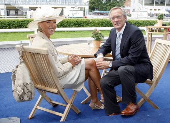 Teammanager Bernd Wehmeyer (HSV Deutschland) mit Ehefrau Almuth anlässlich der 138. Derbywoche 2007 in Hamburg Horn Pferdesport Herren 138. Derbywoche 2007, Galopp, Galopprennsport, Galopprennen, Reiten, Reitsport, Vdig Gruppe Hamburg Horn Pferdesport Herren 138. Derbywoche 2007, Galopp, Galopprennsport, Galopprennen, Reiten, Reitsport, Vdig Gruppe Hamburg Horn