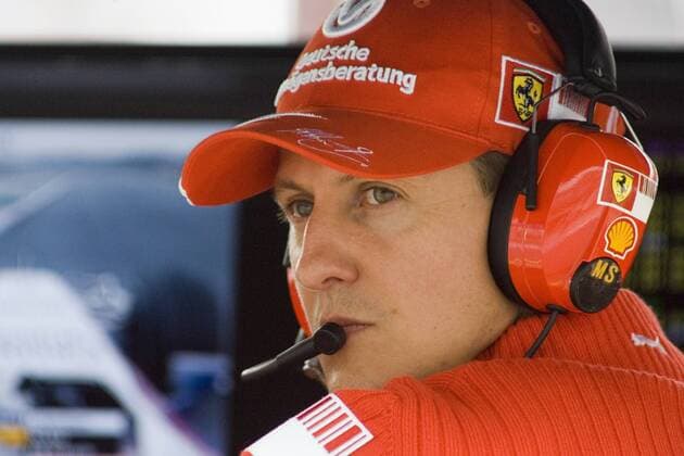 Michael Schumacher (Deutschland Ferrari) skeptisch Motorsport Grand Prix Herren Großer Preis von Europa 2007, Formel 1 Weltmeisterschaft, F1, F, GP, WM Einzelbild Nürburgring Nürburg Skepsis, Motorsport Grand Prix Herren Großer Preis von Europa 2007, Formel 1 Weltmeisterschaft, F1, F, GP, WM Einzelbild Nürburgring Nürburg Skepsis,