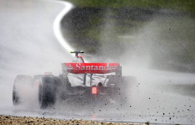 Lewis Hamilton (England McLaren Mercedes) in seinem Boliden Motorsport Grand Prix Herren Großer Preis von Europa 2007, Formel 1 Weltmeisterschaft, F1, F, GP, WM Einzelbild Nürburgring Nürburg Motorsport Grand Prix Herren Großer Preis von Europa 2007, Formel 1 Weltmeisterschaft, F1, F, GP, WM Einzelbild Nürburgring Nürburg