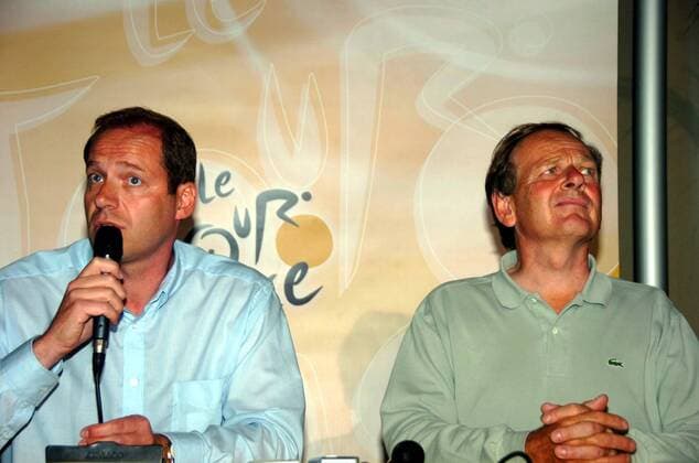 Tourdirektor Christian Prudhomme (li.) und ASO Präsident Patrice Clerc (beide Frankreich) äußern sich während einer Pressekonferenz zum Ausschluss des unter Dopingverdacht stehenden Teams Astana von der Tour de France 2007 - Radsport Herren Tour de France 2007, ProTour, Straßenradsport, Rad, Straße, Pressekonferenz, Pressetermin Gruppe Pau Radsport Herren Tour de France 2007, ProTour, Straßenradsport, Rad, Straße, Pressekonferenz, Pressetermin Gruppe Pau