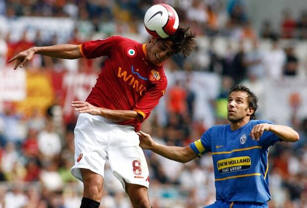 Alberto Aquilani (AS Rom, li.) gegen Alessandro del Piero (Juventus Turin) - Fußball Herren Serie A 2007 2008, 1. Italienische Liga, AS Rom - Juventus Turin 2:2, Roma, Juve Gruppe Rom Dynamik, Fußball Herren Serie A 2007 2008, 1. Italienische Liga, AS Rom - Juventus Turin 2:2, Roma, Juve Gruppe Rom Dynamik,