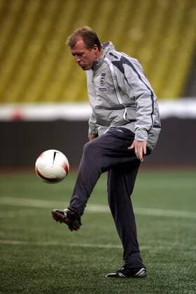 Nationaltrainer Steve McClaren (England) am Ball - EDITORIAL USE ONLY. No use with unauthorised audio, video, data, fixture lists, club league logos or live services. Online in-match use limited to 120 images, no video emulation. No use in betting, games or single club league player publications. Fußball Herren Nationalmannschaft 2007, Training Einzelbild Moskau Dynamik, Fußball Herren Nationalmannschaft 2007, Training Einzelbild Moskau Dynamik,