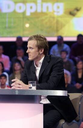 Jörg Jaksche (Deutschland) bezieht im aktuellen Sportstudio Stellung zum Thema Doping Radsport Herren Das aktuelle Sportstudio 2007, ZDF, Sendung, Fernsehsendung, Sportsendung, Fernsehen, TV, Medien Einzelbild Gast, Gäste, Studiogast, Studiogäste Mainz Nachdenklichkeit, Radsport Herren Das aktuelle Sportstudio 2007, ZDF, Sendung, Fernsehsendung, Sportsendung, Fernsehen, TV, Medien Einzelbild Gast, Gäste, Studiogast, Studiogäste Mainz Nachdenklichkeit,