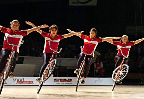 Team Deutschland, v.li.: Katja Gaißer, Simone Rudolf, Ines Rudolf und Manuela Dieterle Radsport WM Damen Hallenradsport WM 2007, Kunstrad, Kunstradfahren, Kunstradsport, 4er, 4 er, Vierer, Halle, Indoor Gruppe Winterthur Radsport WM Damen Hallenradsport WM 2007, Kunstrad, Kunstradfahren, Kunstradsport, 4er, 4 er, Vierer, Halle, Indoor Gruppe Winterthur