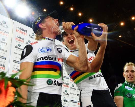 Bruno Risi (li.) und Franco Marvulli (beide Schweiz) - Sieger des 51. Züricher Sechstagerennens 2008 Radsport Herren Züricher Sechstagerennen 2008, Sechstage, Sechs, Sixdays, six days, Rad, Indoor, Halle, Zürcher Gruppe Bahn, Indoor, Bahnrad, Bahnradsport Zürich Freude, Radsport Herren Züricher Sechstagerennen 2008, Sechstage, Sechs, Sixdays, six days, Rad, Indoor, Halle, Zürcher Gruppe Bahn, Indoor, Bahnrad, Bahnradsport Zürich Freude,