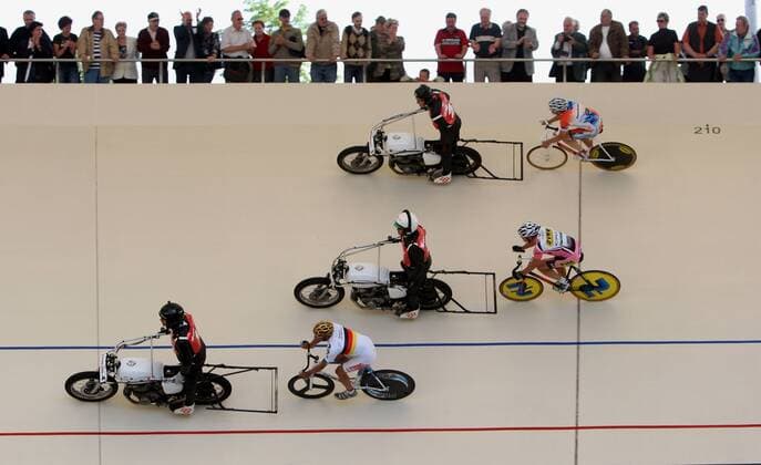 Steherrennen bei den Thüringer Open 2008, u.a. Jan Erik Schwarzer mit Schrittmacher Christian Dippel (beide Deutschland, u.) Radsport Herren Thüringen Open 2008, Bahnradsport, Bahn, , Bahnrad, Steher, Steherrennen Totale Rad Erfurt Radsport Herren Thüringen Open 2008, Bahnradsport, Bahn, , Bahnrad, Steher, Steherrennen Totale Rad Erfurt