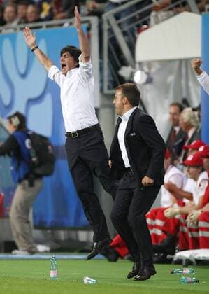 Bundestrainer Joachim Löw (li.) und Co Trainer Hans Dieter Flick (beide Deutschland) - Torjubel Fußball Länderspiel Herren EURO 2008, EM, Nationalteam, Gruppe Klagenfurt Hansi Freude, Begeisterung, Fußball Länderspiel Herren EURO 2008, EM, Nationalteam, Gruppe Klagenfurt Hansi Freude, Begeisterung,