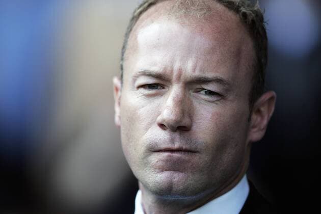 Fußball, Trainerhistorie Newcastle United von 1895 bis heute Trainer Alan Shearer (Newcastle) skeptisch - EDITORIAL USE ONLY. No use with unauthorised audio, video, data, fixture lists, club league logos or live services. Online in-match use limited to 120 images, no video emulation. No use in betting, games or single club league player publications. Fußball Herren English Premier League 2008 2009, 1. Liga, Newcastle United, Vdig Porträt London Skepsis, Nachdenklichkeit,