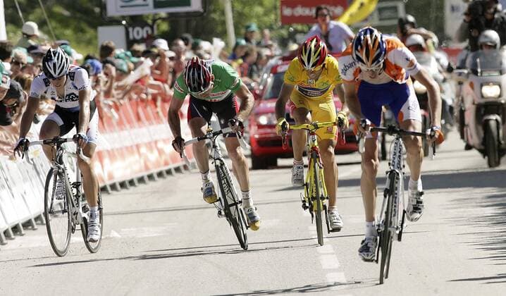 Robert Gesink (Niederlande Rabobank, re.), Alejandro Valverde (Spanien Caisse d Epargne, 2.v.re.), Cadel Evans (Australien Silence Lotto, 2.v.li.) und Jacob Fuglsang (Dänemark Saxo Bank) Radsport Herren Criterium du Dauphine Libere 2009, Straße, Rad, Straßenradsport, ProTour Gruppe 7. Etappe: Briancon - Saint Francois - Longchamps Dynamik, Spannung,