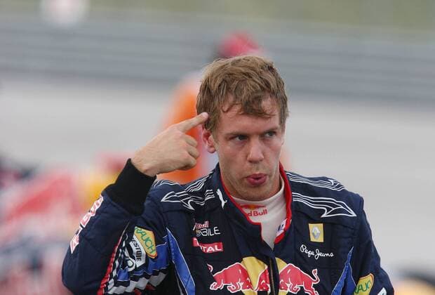 Crash, Sebastian Vettel, Red Bull Racing, Formel 1, GP Tuerkei in Istanbul, 30.05.10 o0 Unfall, Crash, Aus, Ausfall, Gestik, Enttäuschung,