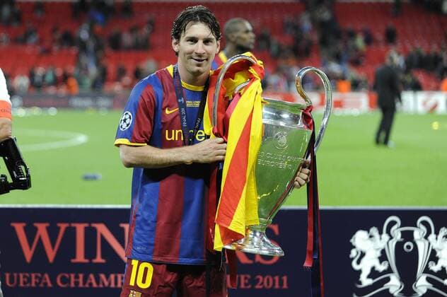 Lionel MESSI,Siegerehrung,Jubel,Freude,Begeisterung,mit Pokal,Trophaee,Trophäe,Cup.Winner,Sieger,Einzelbild,angeschnittenes Einzelmotiv,Halbfigur,halbe Figur. Fussball Champions League Finale 2011 FC Barcelona-Manchester United am 28.05.2011 in London,Wembleystadion, Saison1011