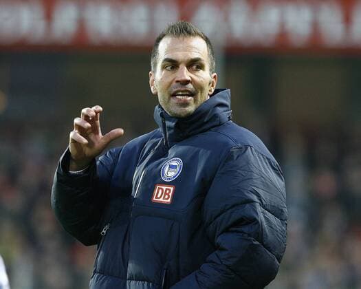 Markus BABBEL (GER), Coach,Trainer Hertha BSC, Portrait, Porträt, Gestik, Emotion, Freisteller, Einzelbild, quer, Fussball 1.BL Saison 2011 2012