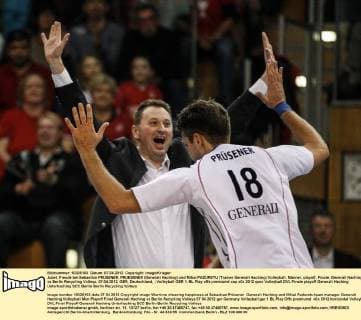 Jubel, Freude bei Sebastian PRÜSENER, PRUESENER (Generali Haching) und Mihai PADURETU (Trainer Generali Haching) Volleyball, Männer, playoff, Finale, Generali Haching vs Berlin Recycling Volleys, 07.04.2012, GER, Deutschland,