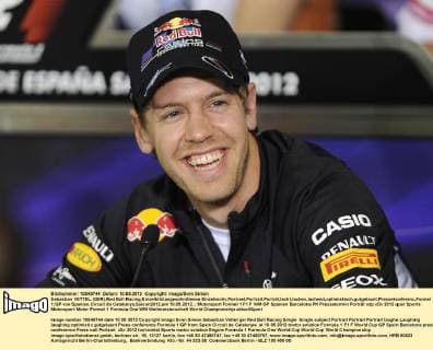 Sebastian VETTEL (GER),Red Bull Racing,Einzelbild,angeschnittenes Einzelmotiv,Portraet,Portrait,Porträt,lacht,lachen,lachend,optimistisch,gutgelaunt,Pressekonferenz,Formel 1:GP von Spanien,Circuit de Catalunya,Saison2012,am 10.05.2012.