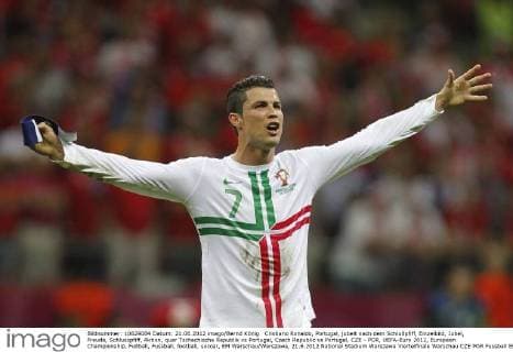 Cristiano Ronaldo, Portugal, jubelt nach dem Schlußpfiff, Einzelbild, Jubel, Freude, Schlusspfiff, Aktion, quer Tschechische Republik vs Portugal, Czech Republic vs Portugal, CZE - POR, UEFA-Euro 2012, European Championship, Fußball, Fussball, football, soccer, EM Warschau Warszawa, 21.6.2012 National Stadium Warszawa
