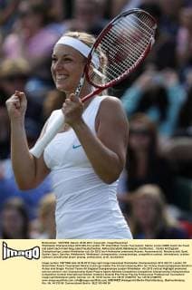 Wimbledon Championships 2012 AELTC,London, ITF Grand Slam Tennis Tournament, Sabine Lisicki (GER) macht die Faust und jubelt nach ihrem Sieg,Jubel,Freude,Emotion, Aktion,Einzelbild,Halbkoerper, Hochformat,