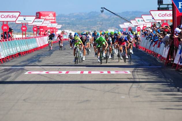 2012, Vuelta a Espana, 7.Etappe, Huesca - Motorland Aragon, Argos - John Degenkolb (Shimano 2012) gewinnt die 7.Etappe, Shimano 2012, Liquigas 2012, Radioshack - Nissan 2012, Orica - Greenedge 2012, FDJ - Big Mat 2012, Degenkolb John, Viviani Elia, Bennati Daniele, Davis Allan, Bouhanni Nacer, Motorland Aragon
