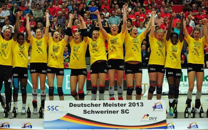 der Schweriner SC ist Deutscher Meister 2013, Schweriner SC, Schwerin, Volleyball, Play-Off Finale, Spiel um die Meisterschaft, 1. Bundesliga Frauen, 1. Liga, Margon-Arena Dresden Bodenbacher Straße, DSC, Saison 2012 2013, 08.05.2013,