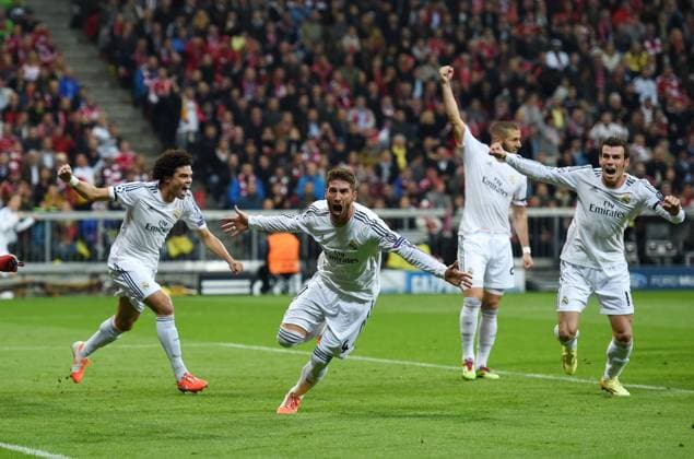 29.04.2014, Fussball, Saison 2013-2014, UEFA Champions League, Halbfinale, FC Bayern München - Real Madrid 0-4, Jubel Real, v.li., Pepe (Real Madrid), Sergio Ramos (Real Madrid), Karim Benzema (Real Madrid), Gareth Bale (Real Madrid).