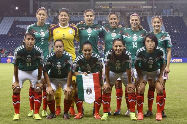 16 October 2014: Mexico s starters. Front row (left to right): Sandra Stephany Mayor (MEX), Veronica Charlyn Corral (MEX), Monica Ocampo (MEX), Veronica Perez (MEX), Liliana Mercado (MEX). Back row (left to right):: Paulina Solis (MEX), Cecilia Santiago (MEX), Lydia Nayeli Rangel (MEX), Bianca Sierra (MEX), Monica Alvarado (MEX), Arianna Romero (MEX). at Sporting Park in Kansas City, Kansas in a 2014 CONCACAF Women s Championship Group B game, which serves as a qualifying tournament for the FIFA Women s World Cup. 1-0. SOCCER: OCT 16 CONCACAF Women s World Cup Qualifier - Icon918141016221 EDITORIAL USE ONLY