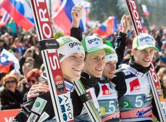 21.03.2015, Planica, Ratece, SLO, FIS Weltcup Ski Sprung, Planica, Finale, Skifliegen, Teambewerb, Siegerehrung, im Bild Jurij Tepes of Slovenia, Peter Prevc of Slovenia, Robert Kranjec of Slovenia and Anze Semenic of Slovenia celebrate during the Ski Flying Team Competition of the FIS Ski jumping Skispringen Ski nordisch Worldcup Cup finals at Planica in Ratece, Slovenia on 2015 03 21. EP_pon