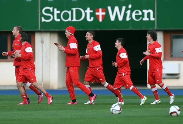Aktuell Fußball, Training Nationalmannschaft Österreich SOCCER - UEFA EURO EM Europameisterschaft Fussball 2016 quali, LIE vs AUT VIENNA,AUSTRIA,24.MAR.15 - SOCCER - UEFA European Championship EM Europameisterschaft 2016, European Qualifiers, OEFB international match Länderspiel Liechtenstein vs Austria, preview, training team AUT. Image shows Marc Janko, Martin Harnik, Sebastian Proedl, Stefan Ilsanker, Zlatko Junuzovic and Julian Baumgartlinger AUT.