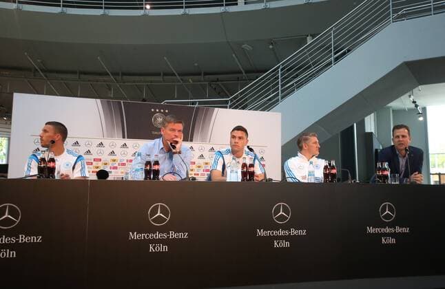 Köln, Fussball, DFB; Deutschland vs USA, Pressekonferenz, 08.06.2015, Köln, Mercedes Benz Center Köln, Lukas Podolski, Jens Grittner, Jonas hector, Bastian schweinsteiger, Oliver Bierhoff