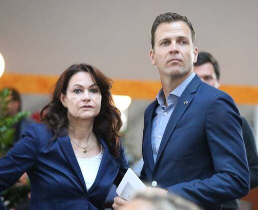 Köln, Fussball, DFB; Deutschland vs USA, Pressekonferenz, 08.06.2015, Köln, Mercedes Benz Center Köln, Claudia Märzbach, Mecedes Benz, Oliver Bierhoff, DFB