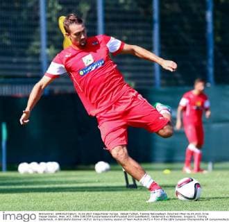 Aktuell Fußball, Training Nationalteam Österreich Wien 01.09.2015, Ernst Happel Stadion, Wien, AUT, UEFA EURO EM Europameisterschaft Fussball 2016 Qualifikation, Oesterreich vs Moldawien, Gruppe G, Training Oesterreich, im Bild Stefan Ilsanker (AUT) during a training session of Team Austria (AUT) in front of the UEFA European Championship EM Europameisterschaft Qualifier Match between Austria (AUT) and Moldova (MDA) at the Ernst Happel Stadion, Vienna, Austria on 2015 09 01. EX_PUC