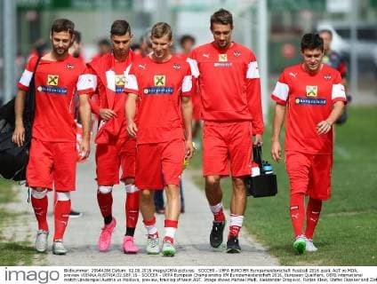 SOCCER - UEFA EURO EM Europameisterschaft Fussball 2016 quali, AUT vs MDA, preview VIENNA,AUSTRIA,02.SEP.15 - SOCCER - UEFA European Championship EM Europameisterschaft 2016, European Qualifiers, OEFB international match Länderspiel Austria vs Moldova, preview, training of team AUT. Image shows Michael Madl, Aleksandar Dragovic, Florian Klein, Stefan Ilsanker and Zlatko Junuzovic (AUT). GEPAxpictures xChristianxOrt